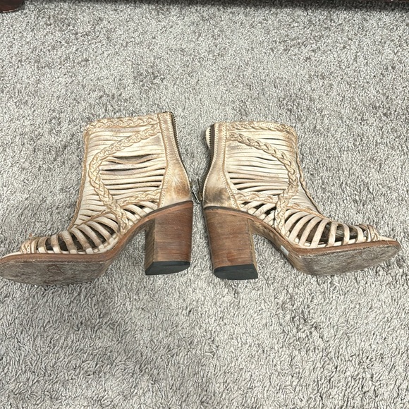 Freebird Bela Heels! - Picture 3 of 4